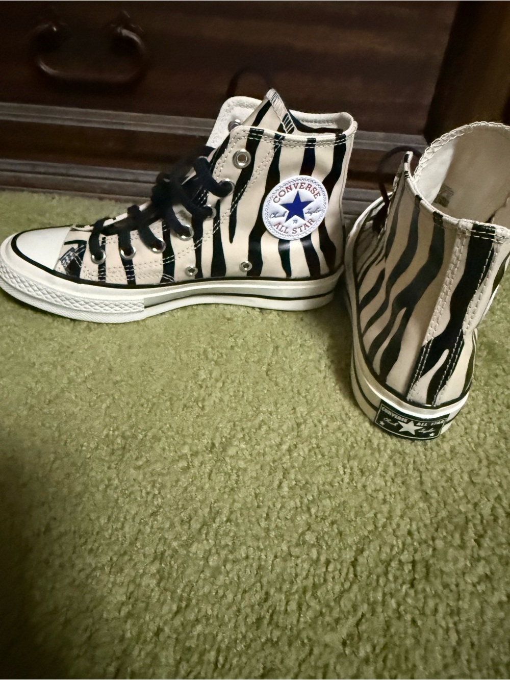 Converse Black & White Zebra Stripe Chuck Taylor High Top Sneakers Glow in dark - Picture 1 of 3